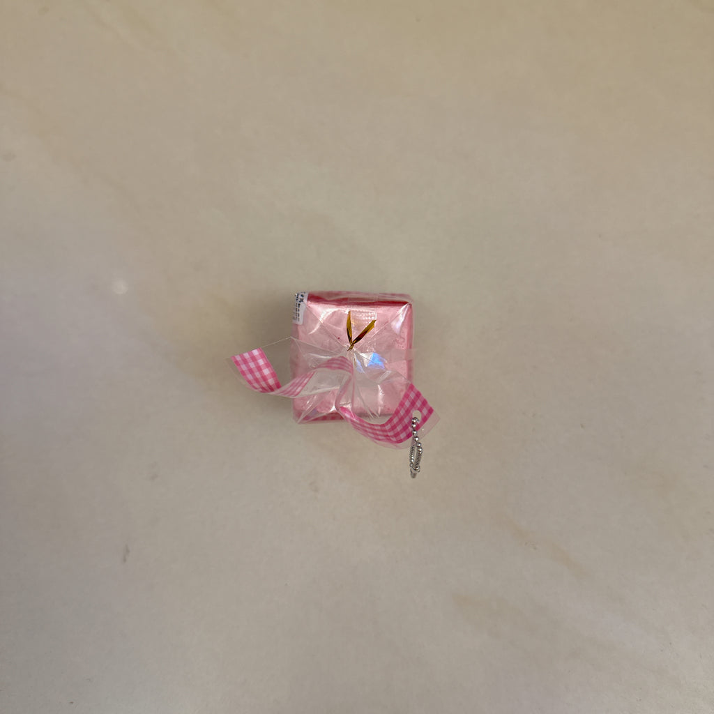 J.Dream Strawberry Bread Mini Squeeze