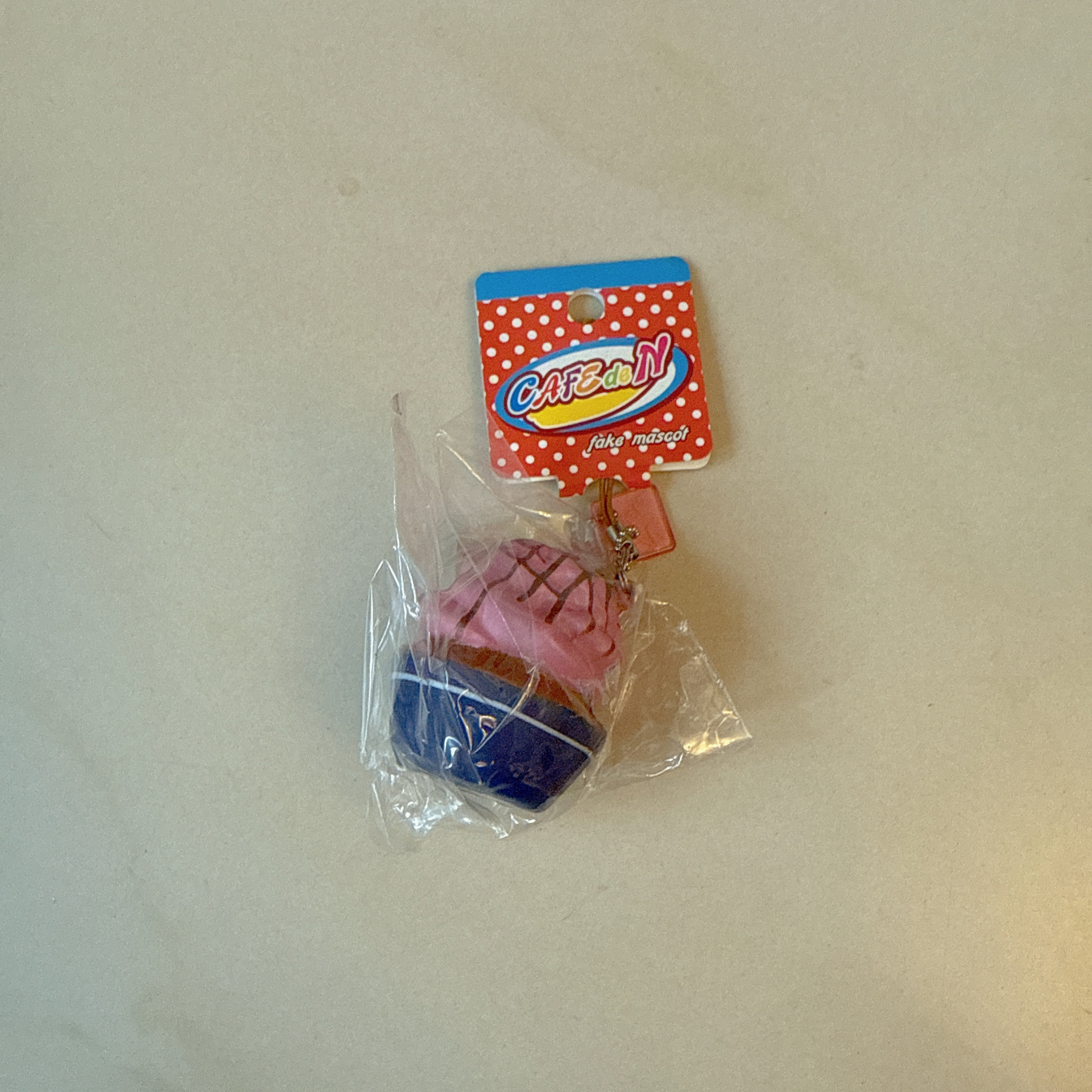 Rare Cafe De N Cream Cupcake Squishy (Acrylic Tag)