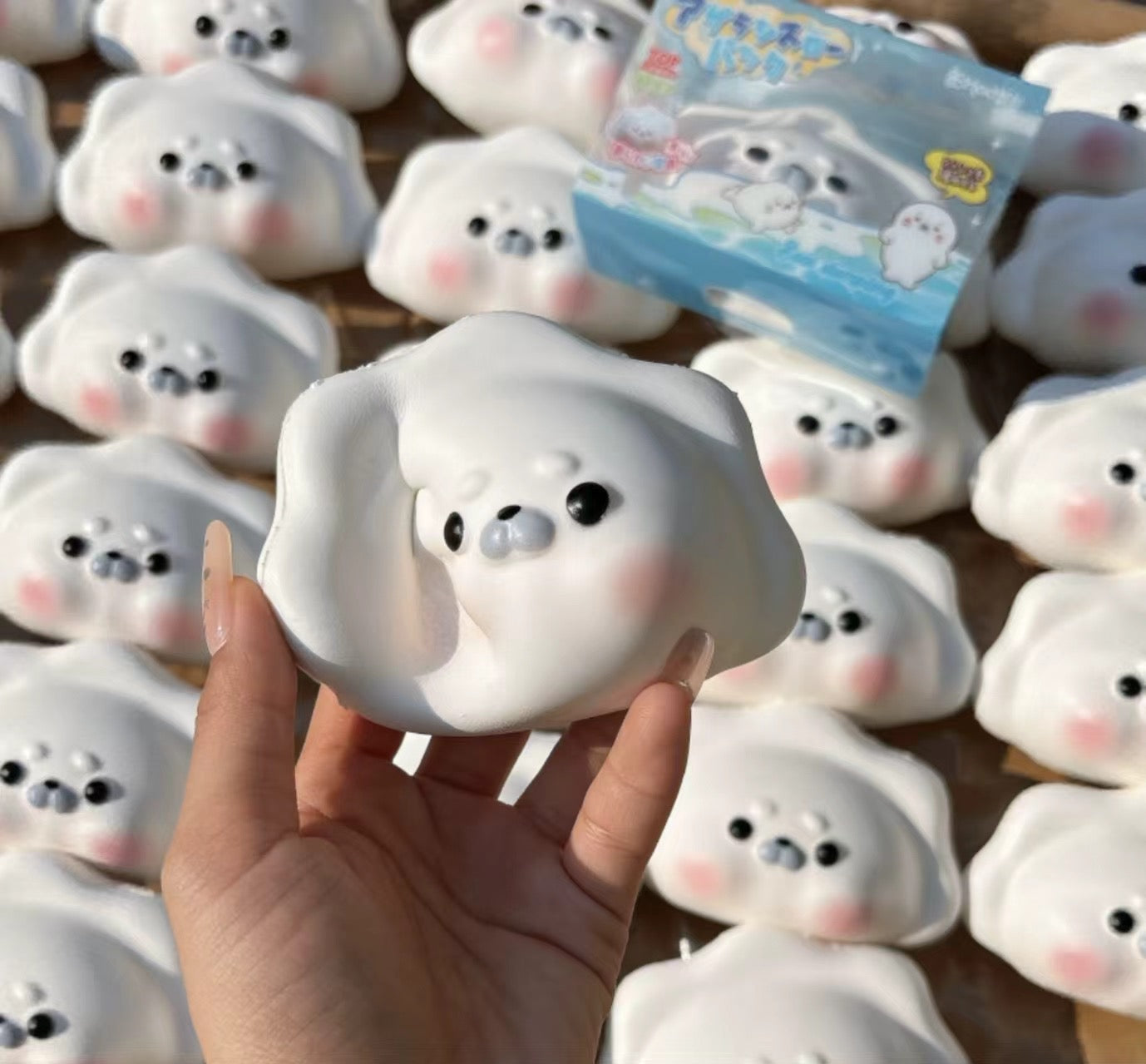 Hachimi Seal Dumpling Squishy