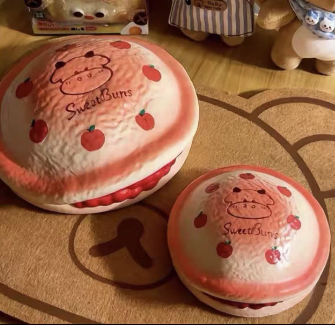 Sweetbuns Small Apple Dorayaki Squishy