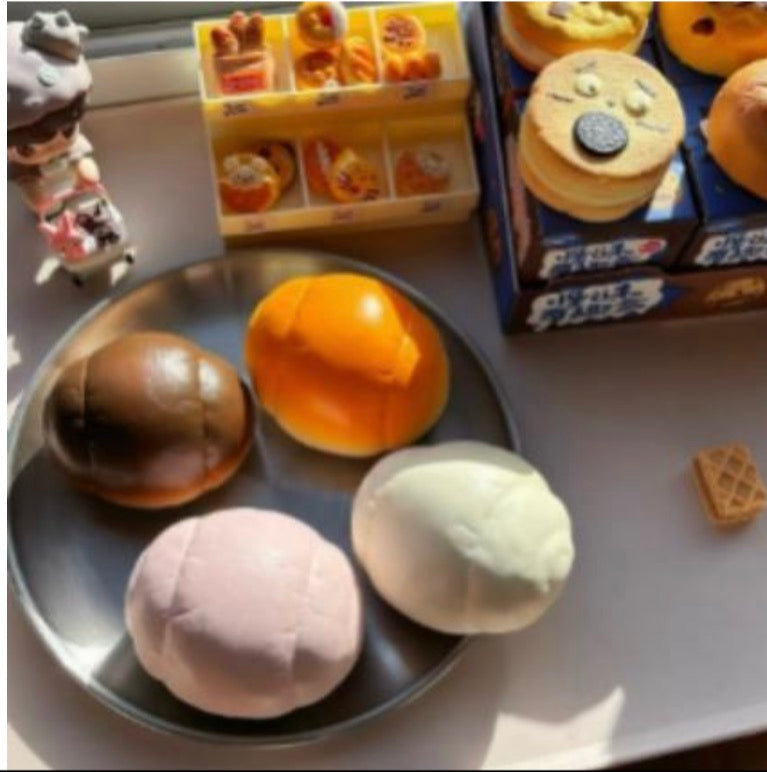 Moozy Table Roll Squishy