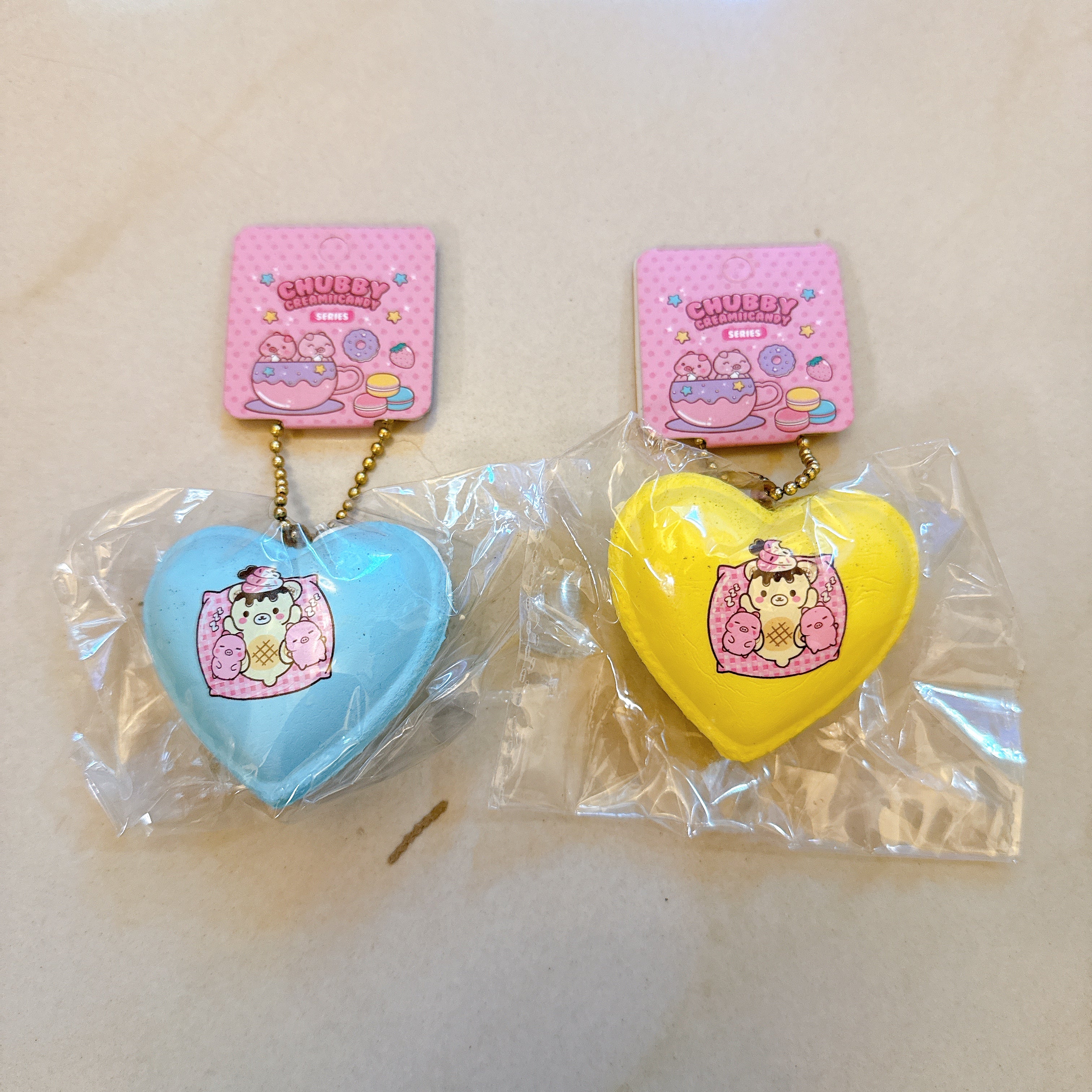 Creamiicandy Yummiibear Heart Macaroon Squishy