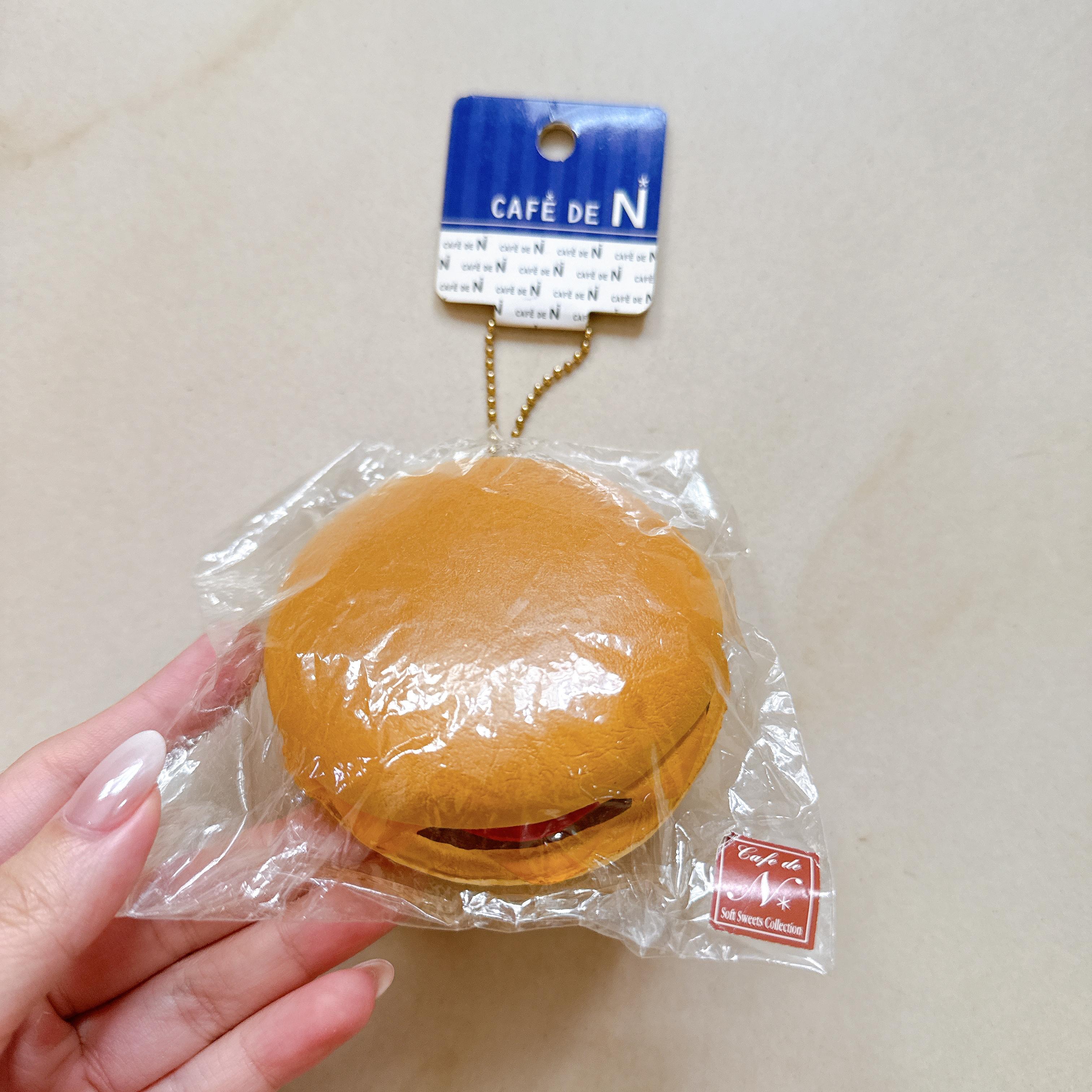 Vintage Cafe De N Hamburger Squishy