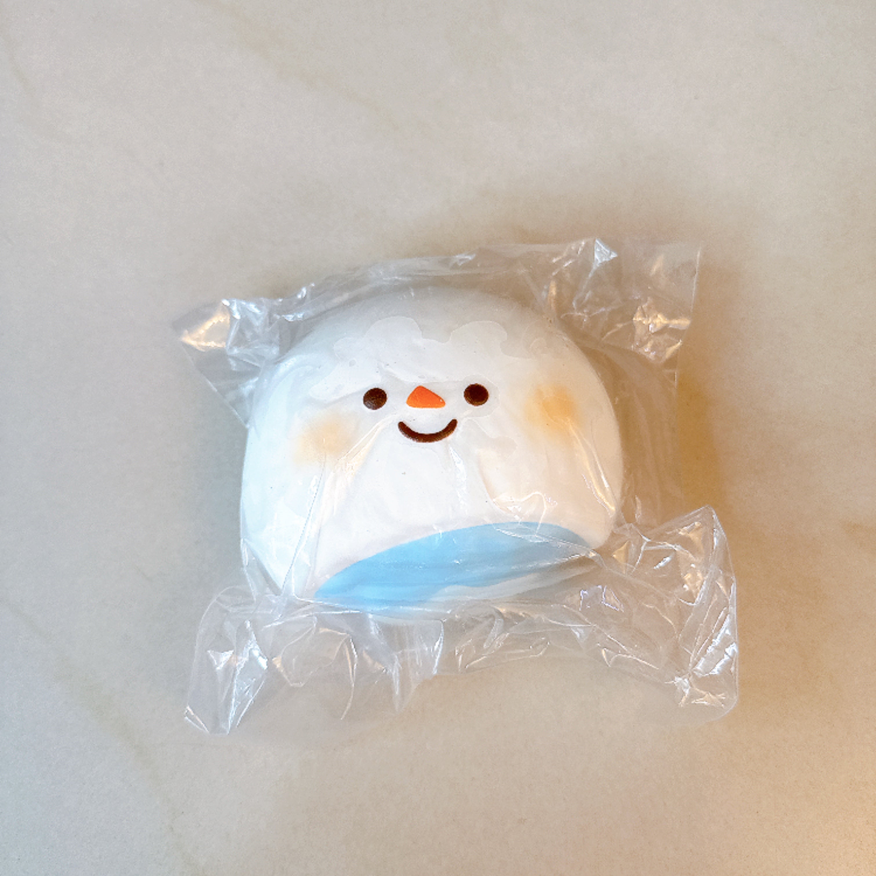 Lisa Snowman Cream Sandwich Squishy